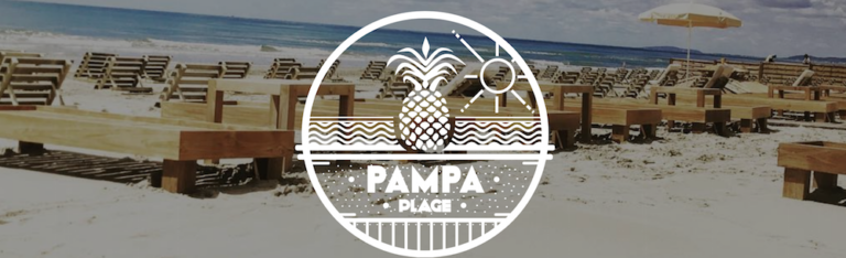 Son décor tropical permet un dépaysement total, face à la mer, pour déjeuner ou boire un verre entre amis. 