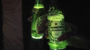 Heineken Ignite, la bouteille interactive & lumineuse © Heineken