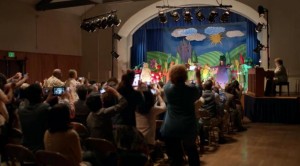 nouvelle publicité microsoft qui se moque du conflit entre samsung et apple