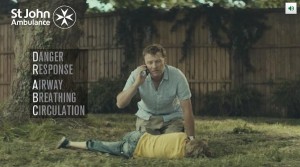 St John Ambulance sensibilise aux premiers secours avec un spot choc et percutant