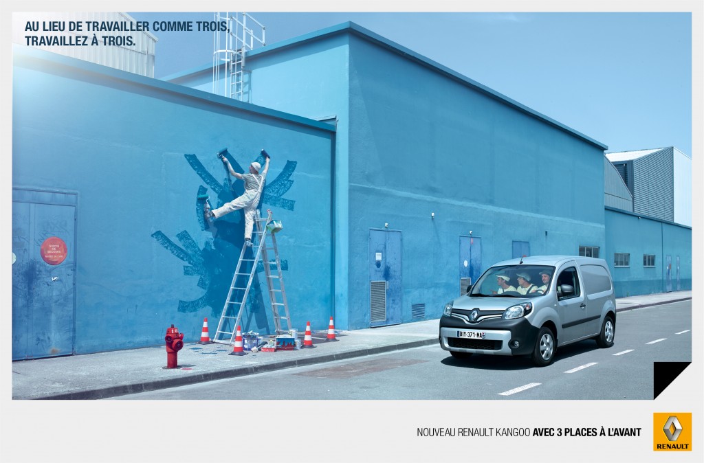 Le Renault Kangoo fait neuve en intégrant désormais non pas deux mais trois places à l'avant