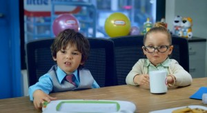 les enfants en réunion comme de vrais adultes