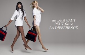 les deux tops Claudia schiffer et Naomi Campbell prennent la pose pour la bonne cause