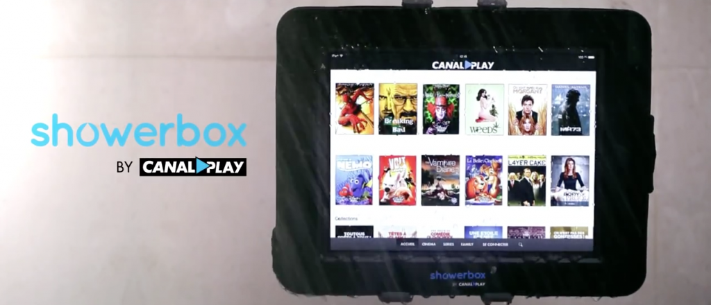 canal plus lance la shower box, coque étanche pour regarder le contenu de canalplay même sous la douche