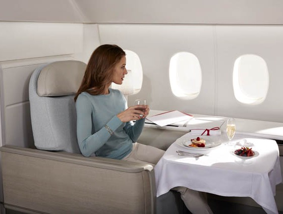 air france a mis en place une première classe haut de gamme avec lit couchette et cuisine gastronomique