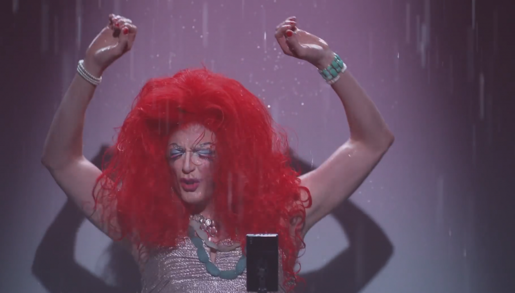 chanter sous la pluie n'a jamais été aussi amusant et facile avec Sony