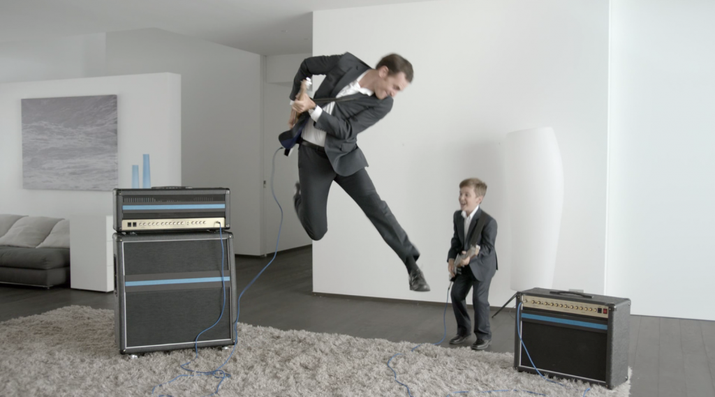 la voiture électrique c'est aussi simple que de brancher une guitare