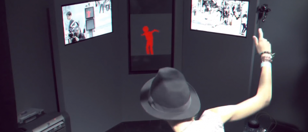 les passants pouvaient interpréter quelques pas de danse reproduis par le petit bonhomme rouge