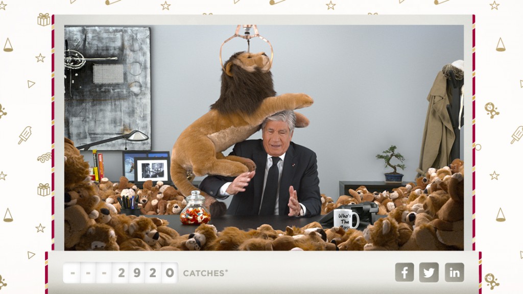 maurice lévy imperturbable continue d'énoncer ses voeux dans son bureau des champs élysées