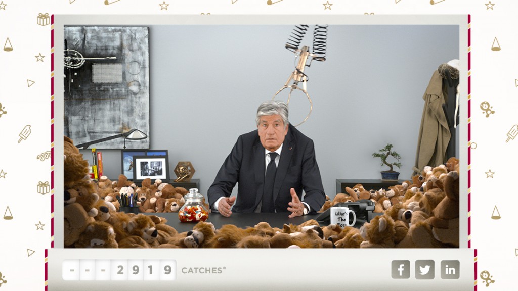 Tentez d'attraper les peluches présentent dans le bureau et bien plus encore