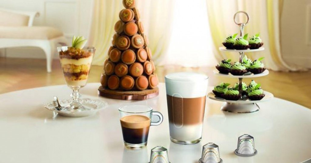 Nespresso et laurée s'associent pour la création de macarons et capsules de café unique