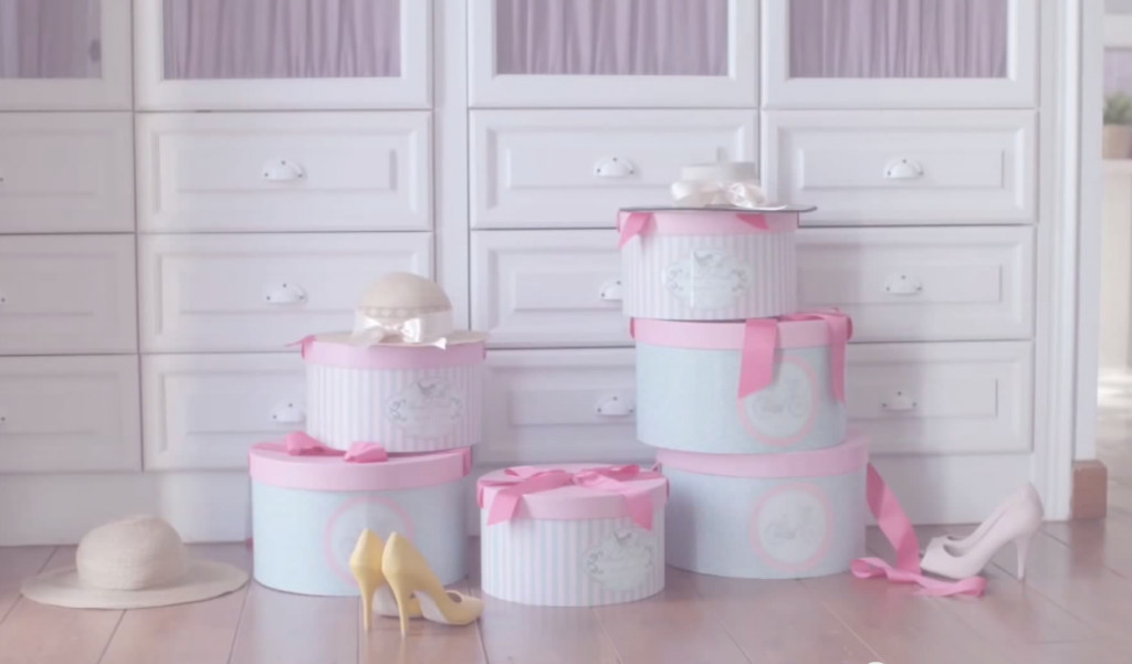 avec maisons du monde aimez les cadeaux et offrez des cadeaux      