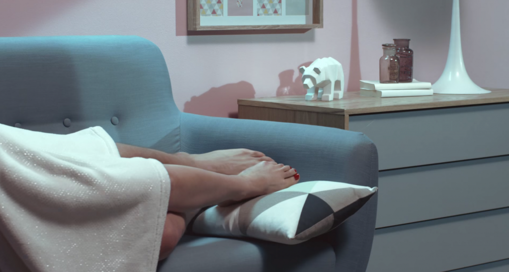 vous avez le droit sur le canapé