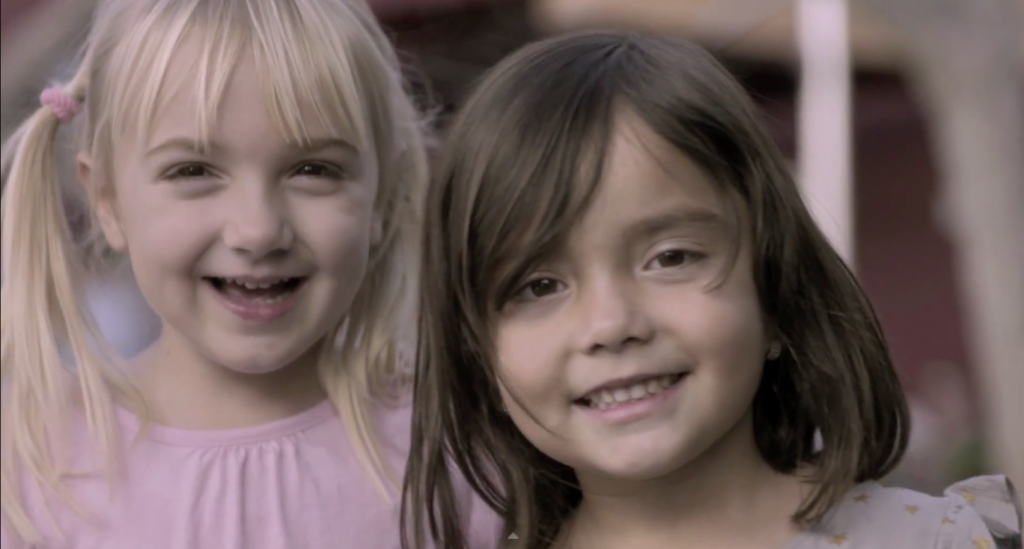 Ad Council montre que l'amour n' a pas d'étiquette