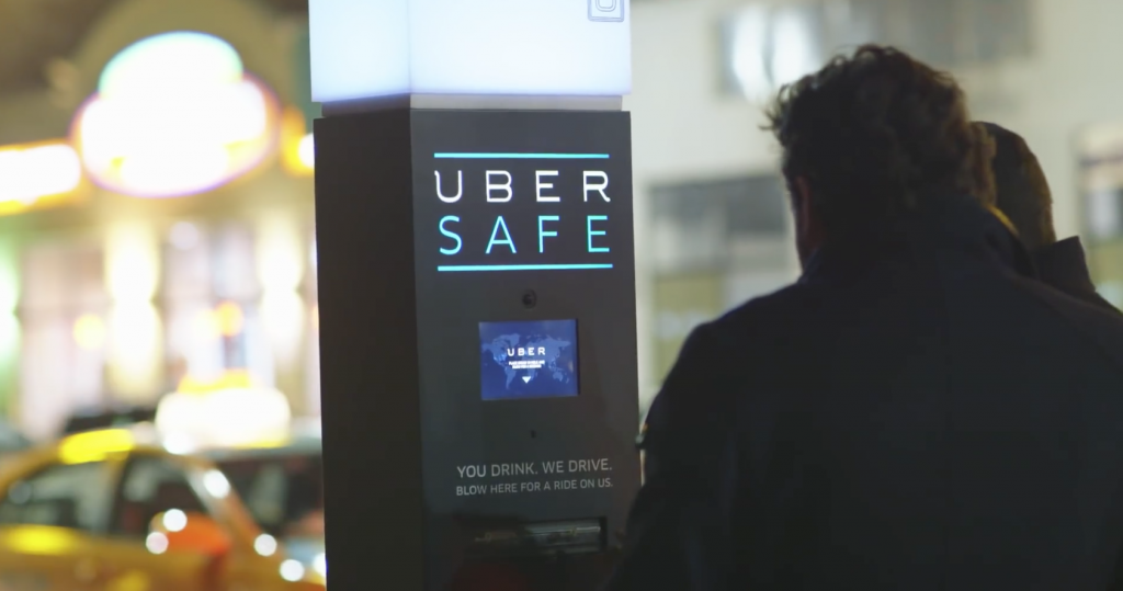 Uber a installé une borne Uber Safe  au Canada afin de raccompagner les personnes qui ont trop bu