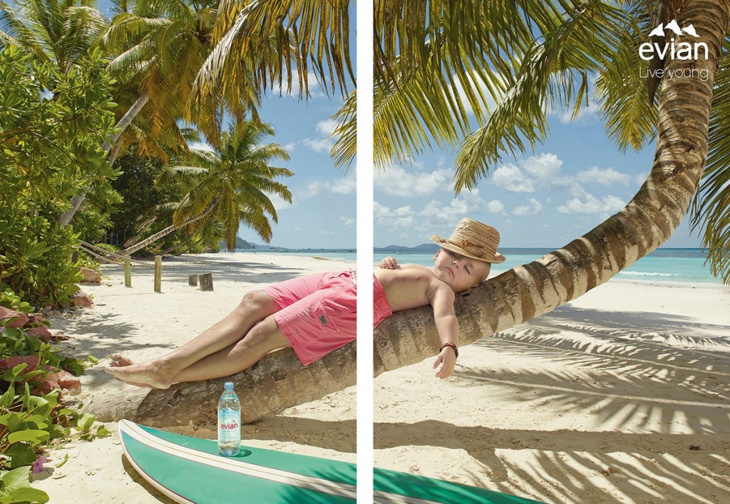 Les bébés Evian se détendent à la plage 