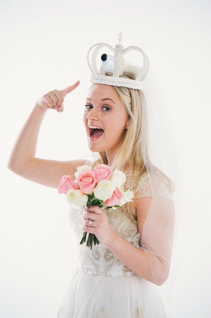 En voile ou dans une couronne, Sony s'associe à Rosie Olivia Millinery pour la conception d'accessoires de mariage connectés 