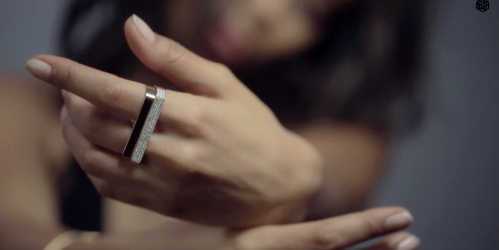 Les bijoux Ginette NY prennent vie sur le corps de la danseuse de renom Hajiba Fahmy