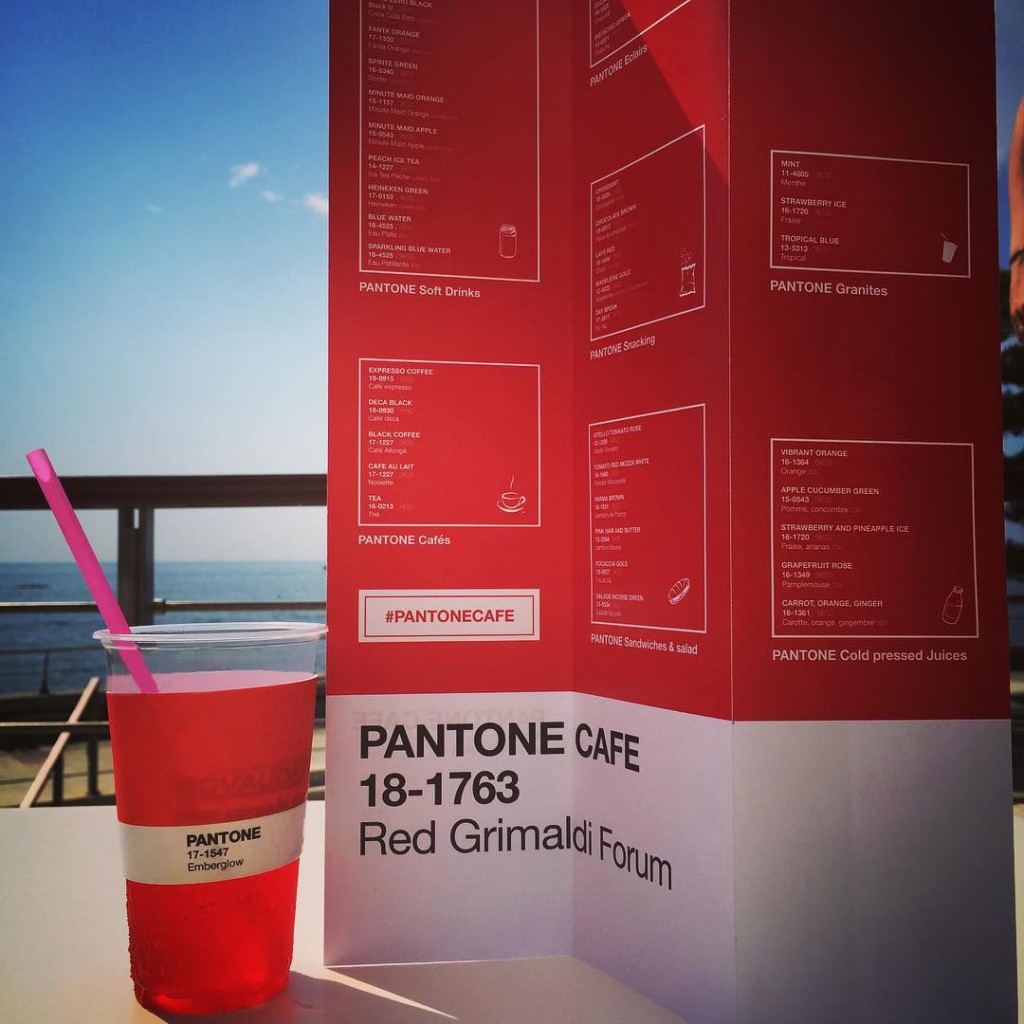 Une boisson couleur Pantone à déguster sous le soleil de Monaco