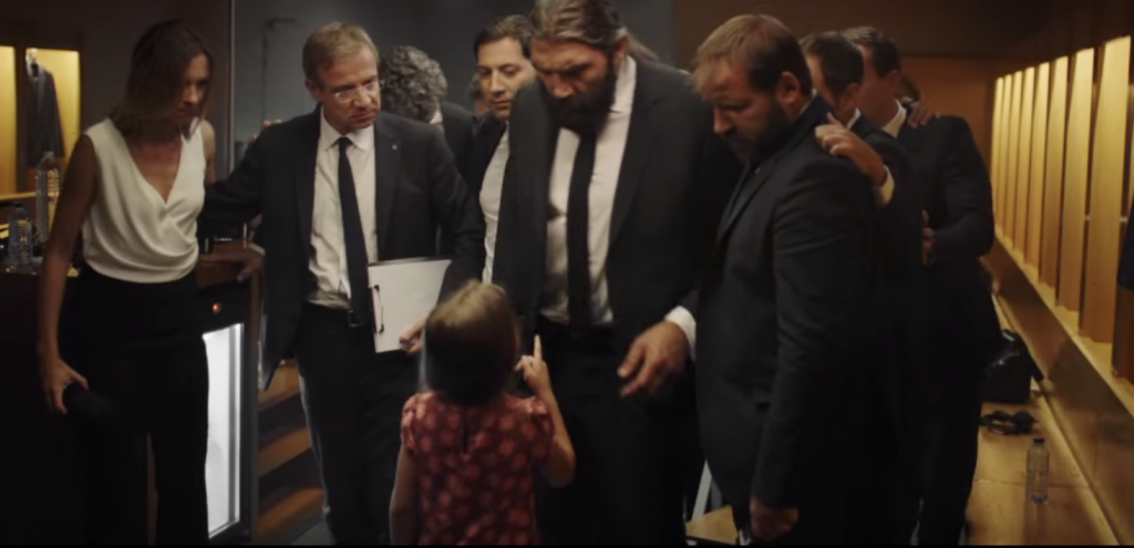 Des répliques pleines d humour pour un spot craquant