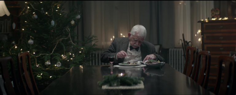 Edeka dénonce la solitude des personnes âgées pendant les fêtes avec un spot triste et touchant