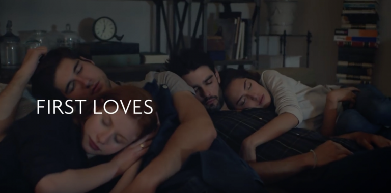 Levi's met en scène les premières fois de jeunes filles sur une musique entrainante