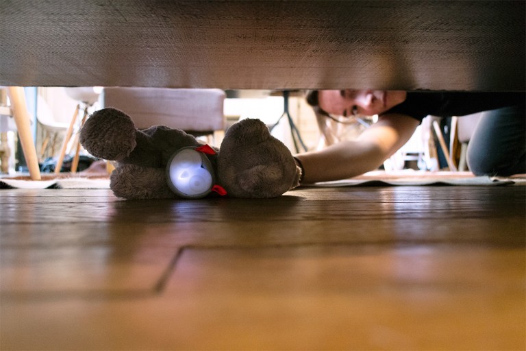 Via l'application mobile dédié, les parents peuvent faire ululer Oliba pour retrouver rapidement et sereinement le doudou de leur enfant