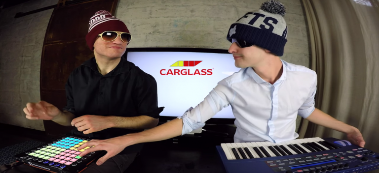 le duo français french fuse a utilisé 35 slogans de pub pour réaliser un mashup unique