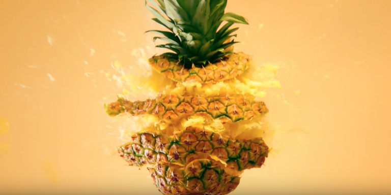 De l'ananas, de l'orange, de la framboise, et du fruit de la passion, les fruits se mélangent dans une explosion vitaminée