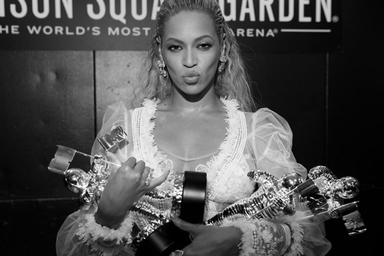 Beyoncé impérial aux MTV VMA 2016 a raflé 8 trophées