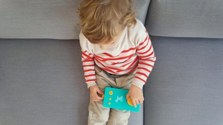 Avec sa Fabrique à Histoires Lunii cherche à rendre plus créatifs les adultes de demain