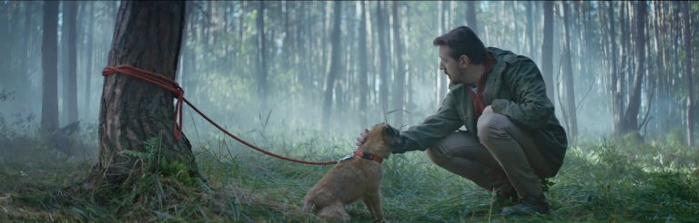 En utilisant un montage inversé, le sauveur au grand coeur se transforme en affreux lâcheur, sans trucage... 